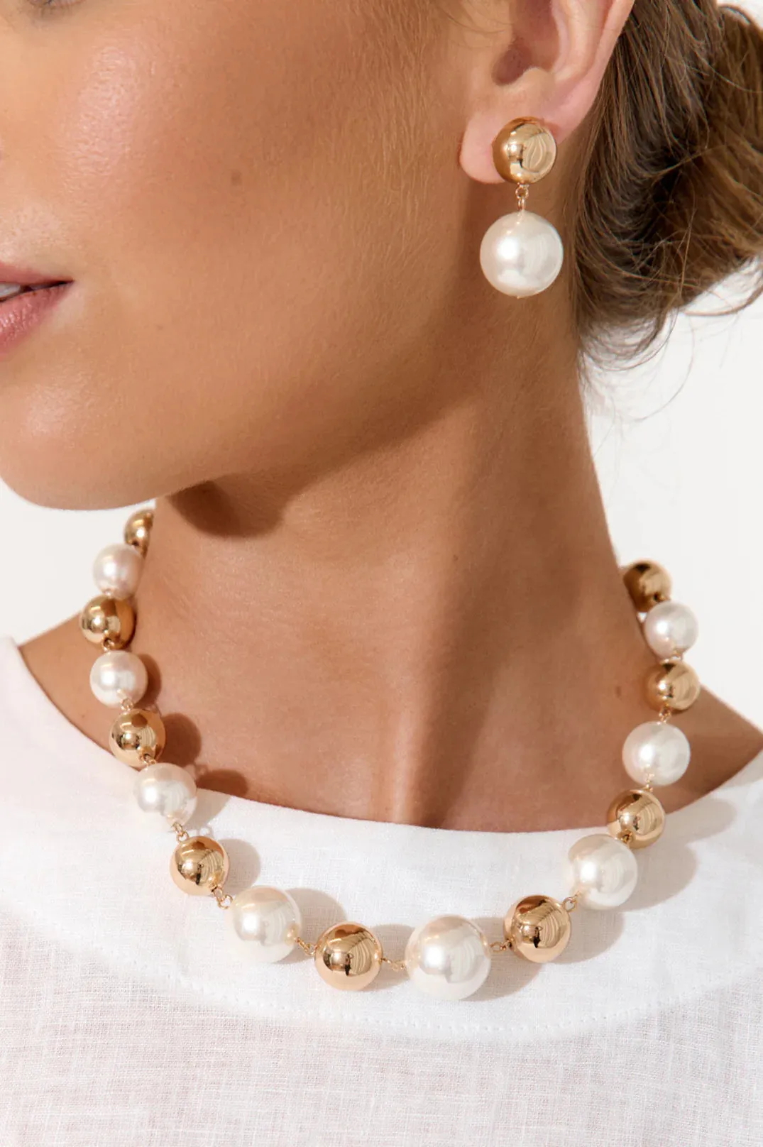 Dome Top Faux Pearl Earrings Cream/Gold