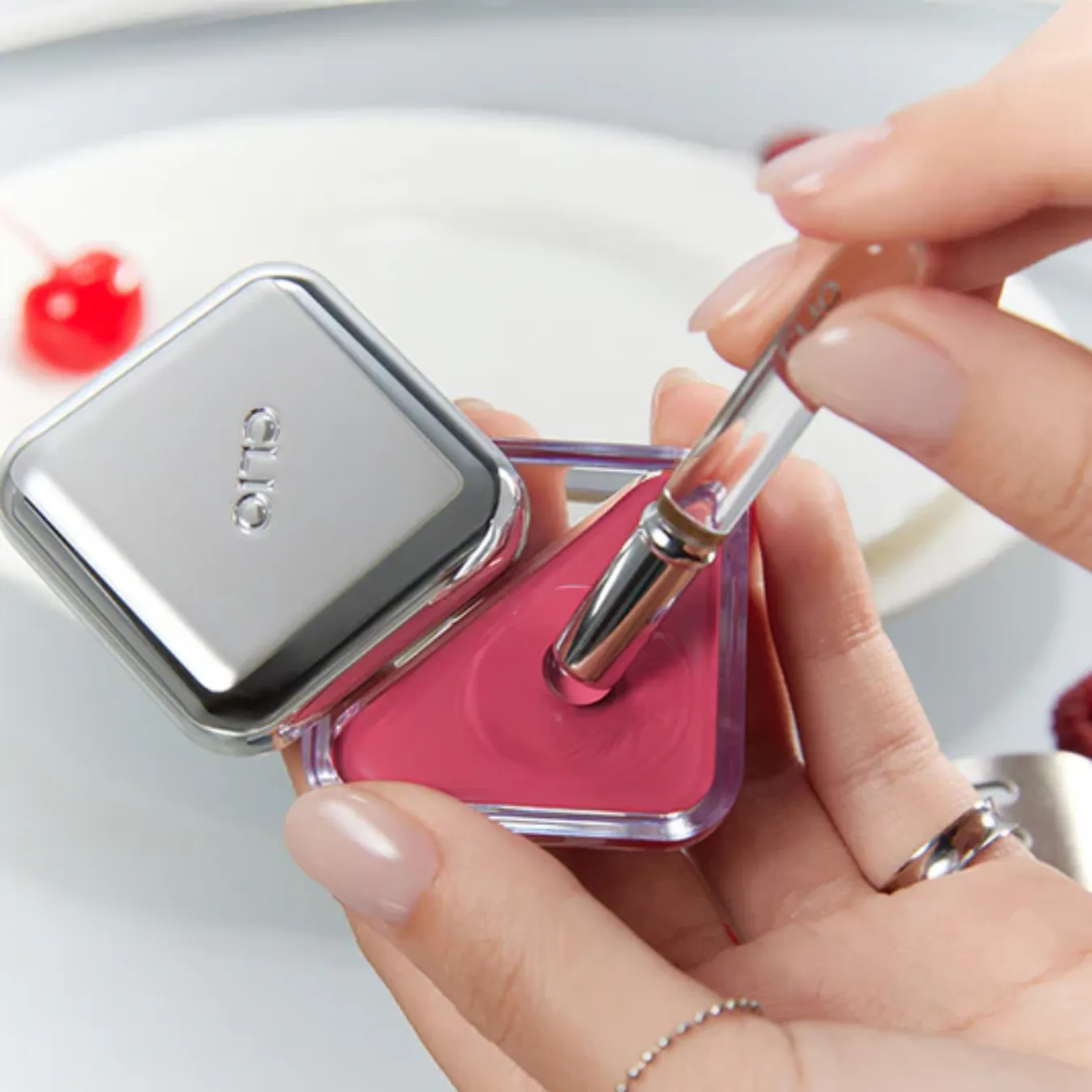 Essential Lipcheek Tap (6 Shades)